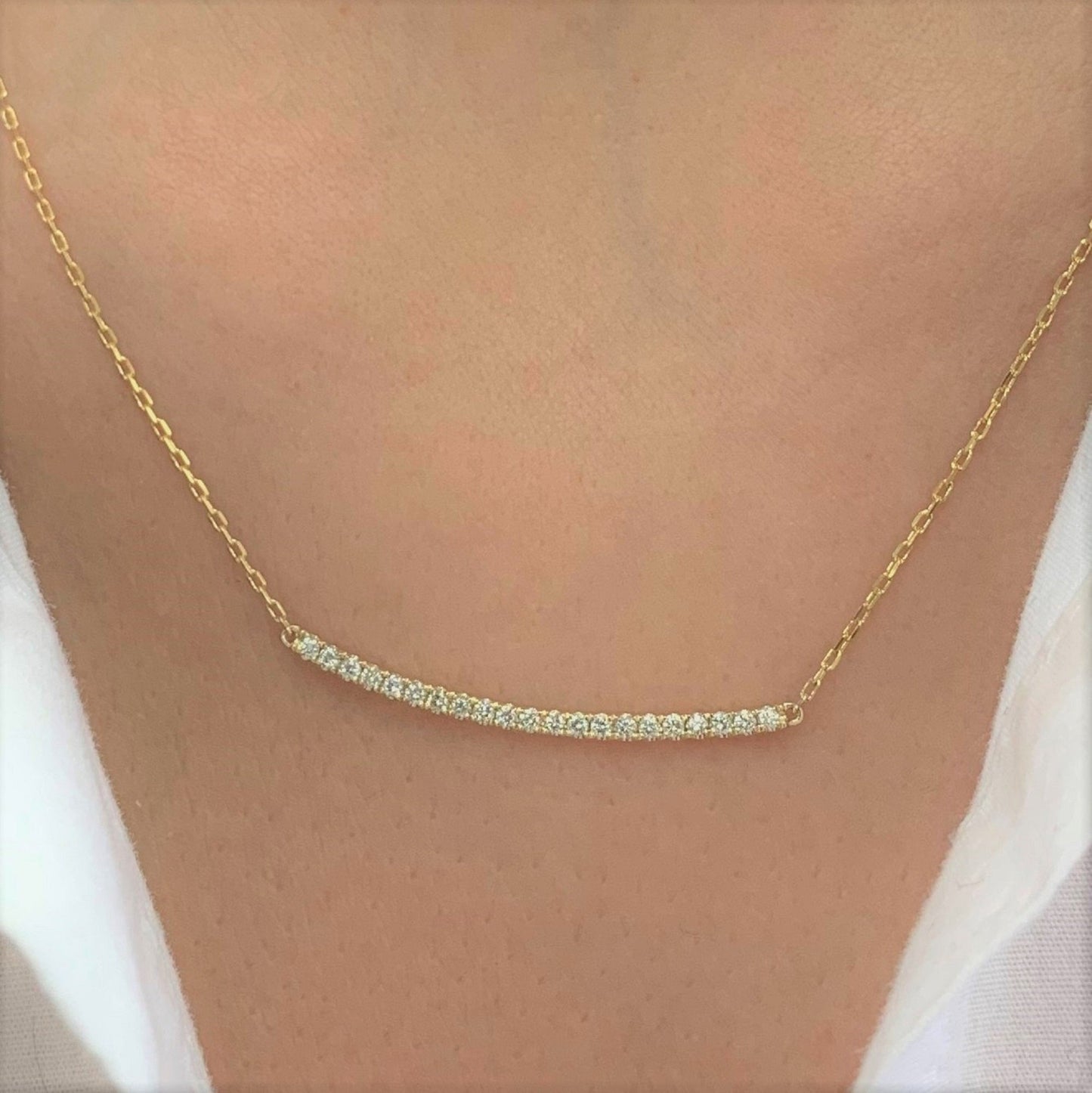 14k Gold & Diamond Curved Bar Necklace - 0.27ct